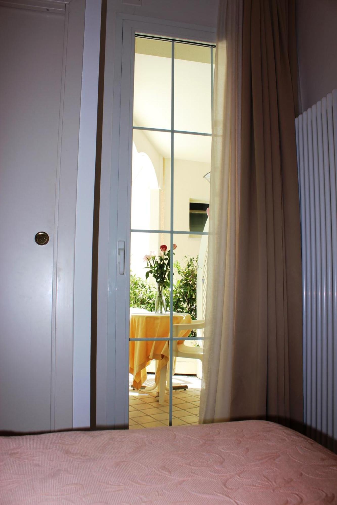 Sirena Boutique Hotel Gabicce Mare Ruang foto