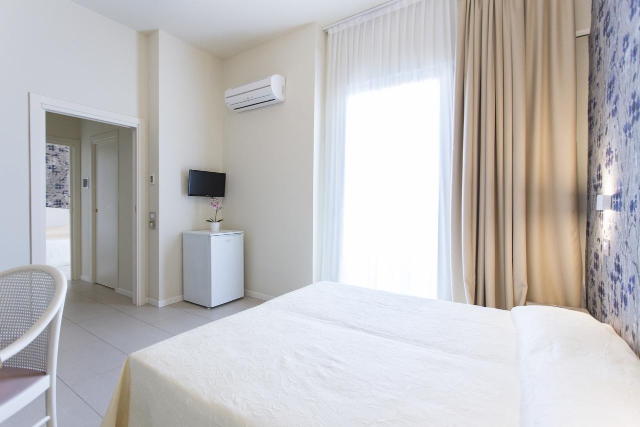 Sirena Boutique Hotel Gabicce Mare Bagian luar foto