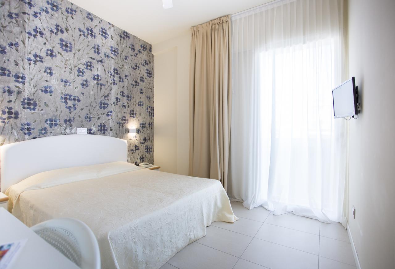 Sirena Boutique Hotel Gabicce Mare Bagian luar foto