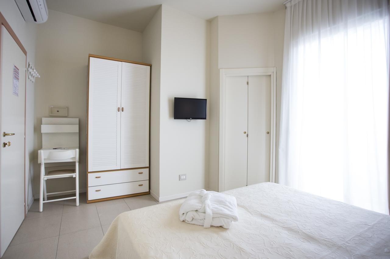 Sirena Boutique Hotel Gabicce Mare Bagian luar foto
