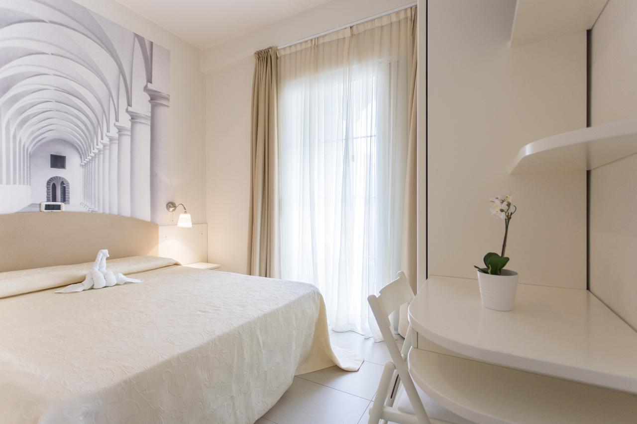 Sirena Boutique Hotel Gabicce Mare Bagian luar foto