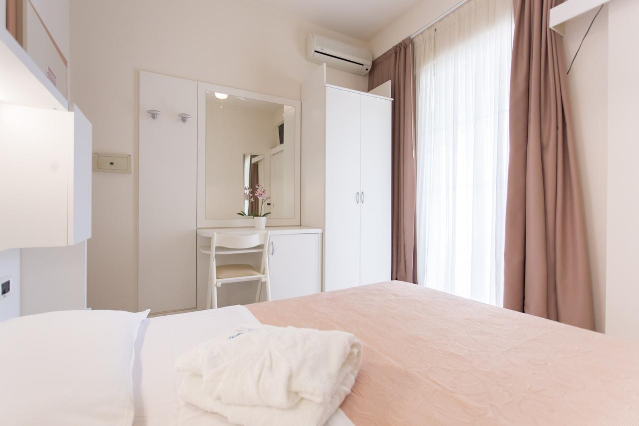 Sirena Boutique Hotel Gabicce Mare Bagian luar foto