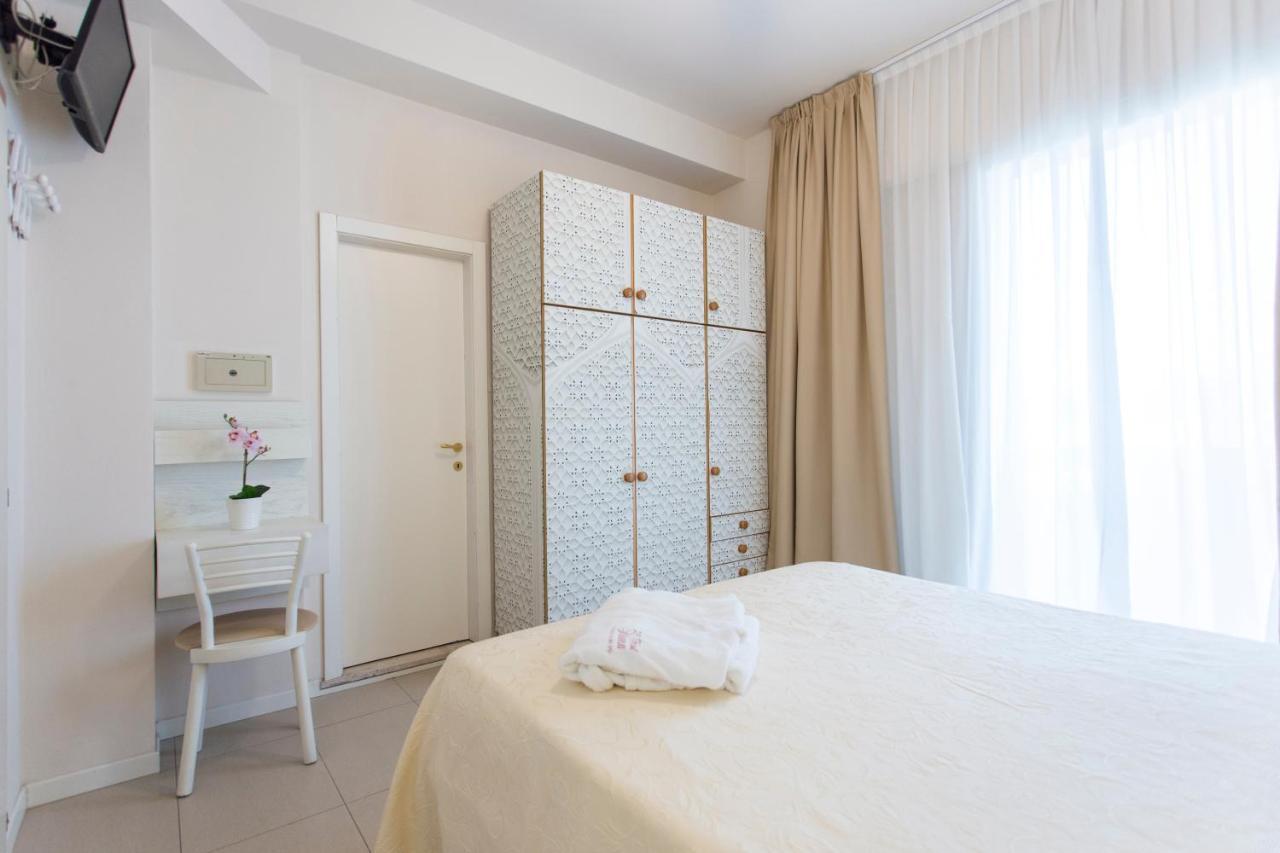 Sirena Boutique Hotel Gabicce Mare Bagian luar foto